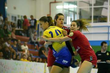 El Rocasa gana al Helvetia (36-28) y vuelve a estar empatado a puntos con el Bera Bera (Foto TA)